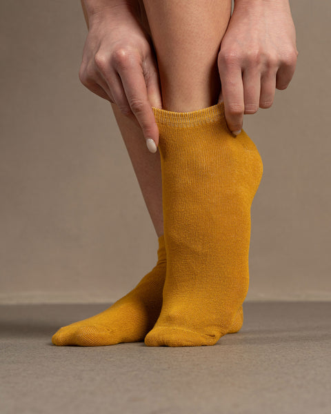 Women’s Ankle Bamboo Socks in spicy yellow