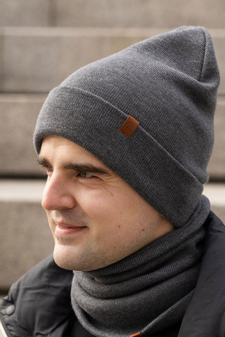 Men's Knit Beanie Merino - One Size / Dark Gray