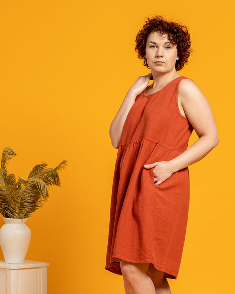 Smock Dress Eliza in cinnamon red color